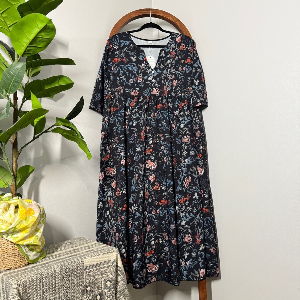 Made With Love XL Black Floral Half Sleeve Maxi Dress NEW